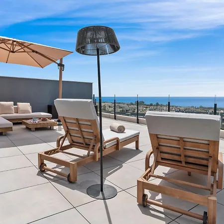 Pure Oasis - Luxury Penthouse * エステポナ