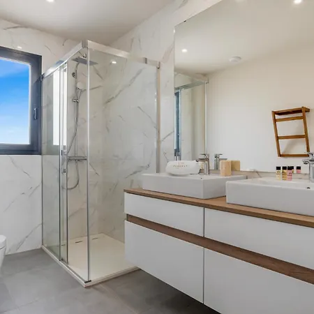 Pure Oasis - Luxury Penthouse アパート *