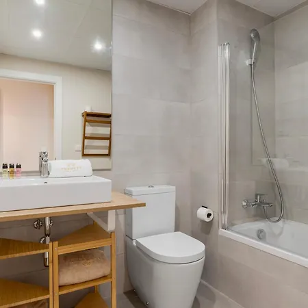 Pure Oasis - Luxury Penthouse アパート